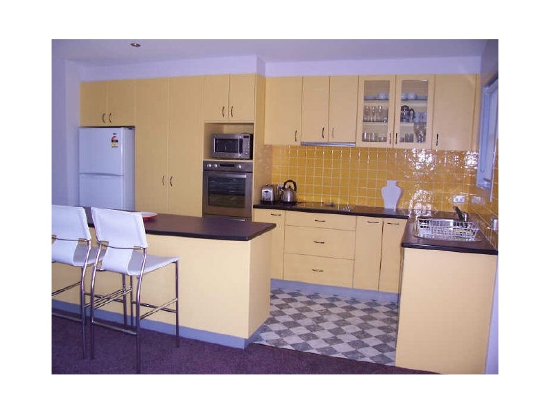 2/13 EDWARD ROAD, Batehaven NSW 2536