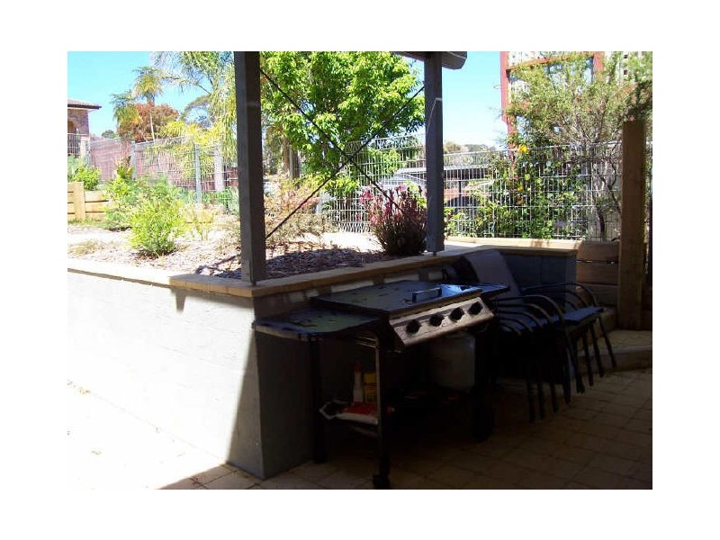 2/13 EDWARD ROAD, Batehaven NSW 2536