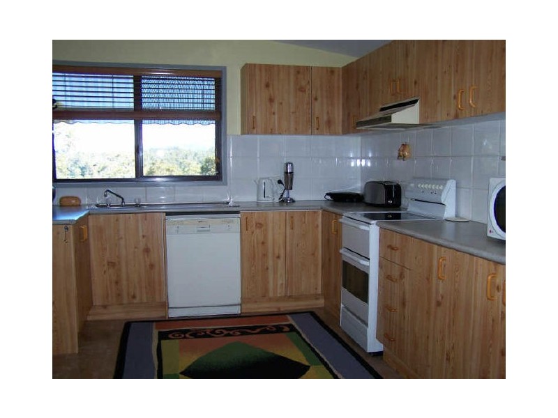 89 Berrima Parade, Surfside NSW 2536