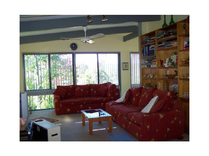 89 Berrima Parade, Surfside NSW 2536