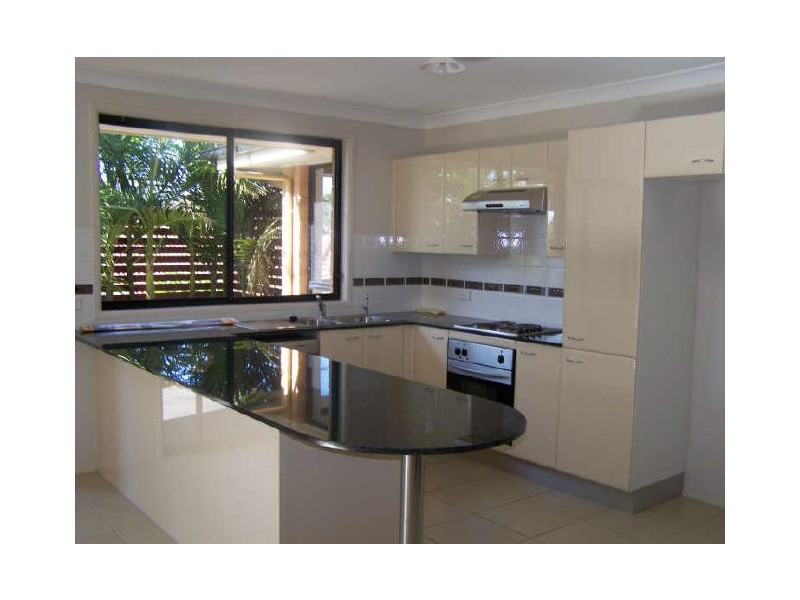 16 Wentworth Avenue, Sunshine Bay NSW 2536