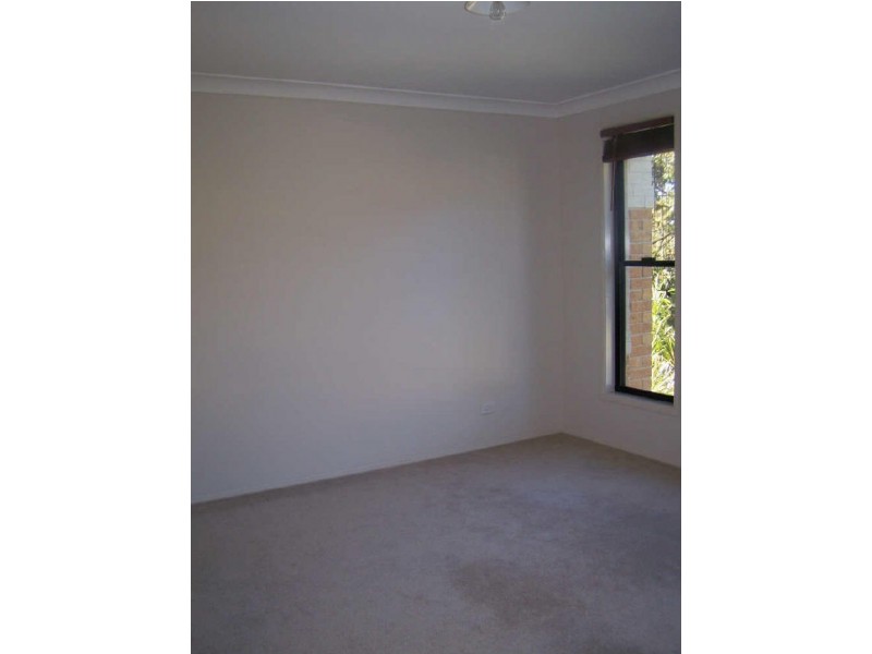 16 Wentworth Avenue, Sunshine Bay NSW 2536