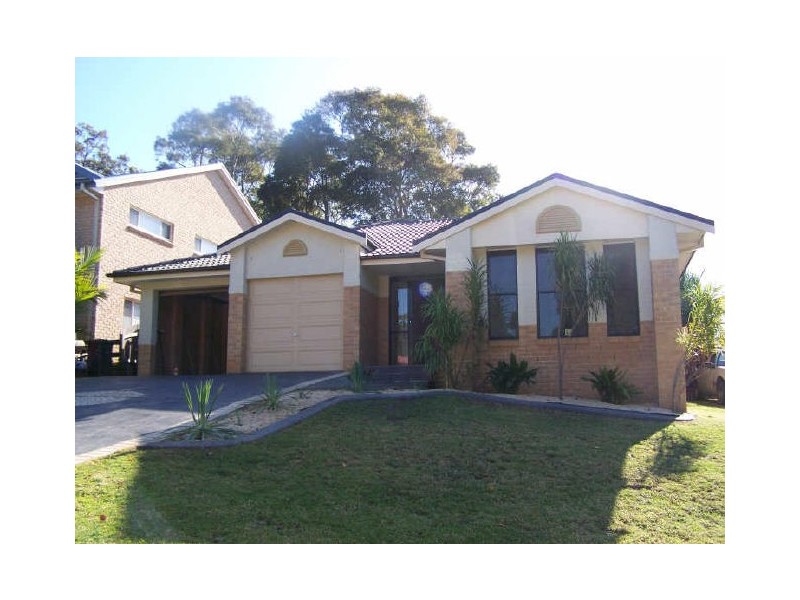 16 Wentworth Avenue, Sunshine Bay NSW 2536