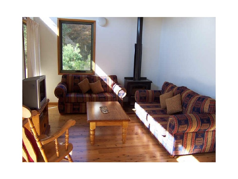 8 Tallwood Crescent, Rosedale NSW 2536