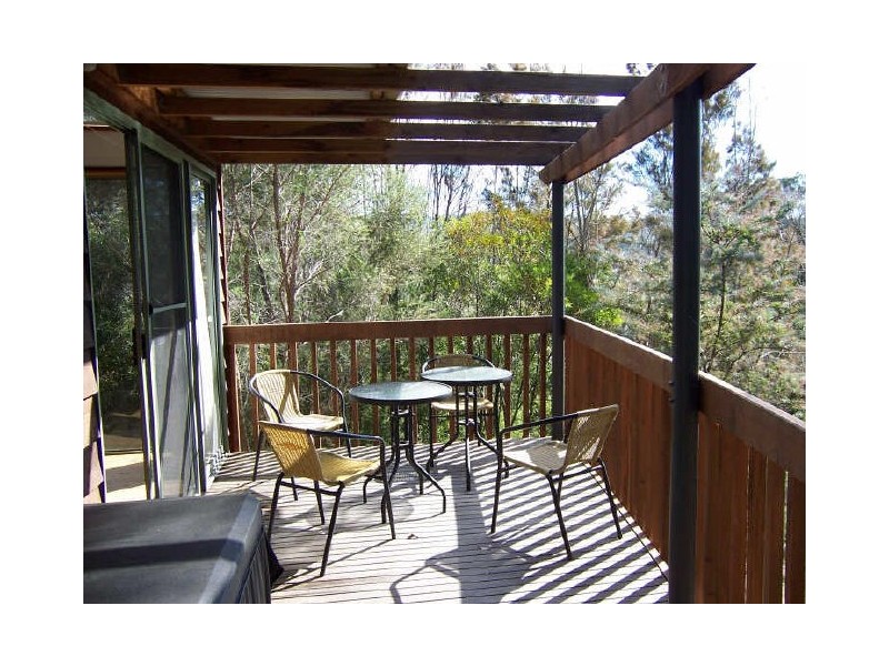 8 Tallwood Crescent, Rosedale NSW 2536
