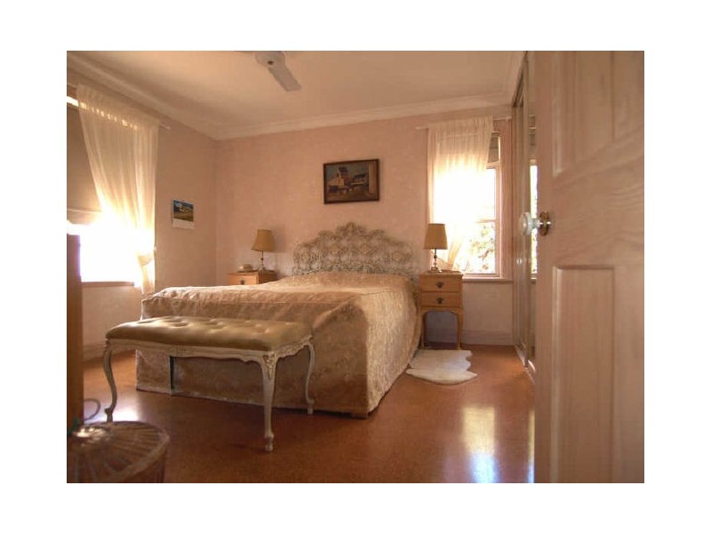 7 Blaxland Crescent, Sunshine Bay NSW 2536