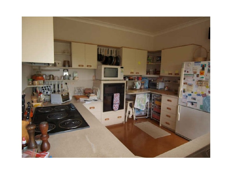 7 Blaxland Crescent, Sunshine Bay NSW 2536