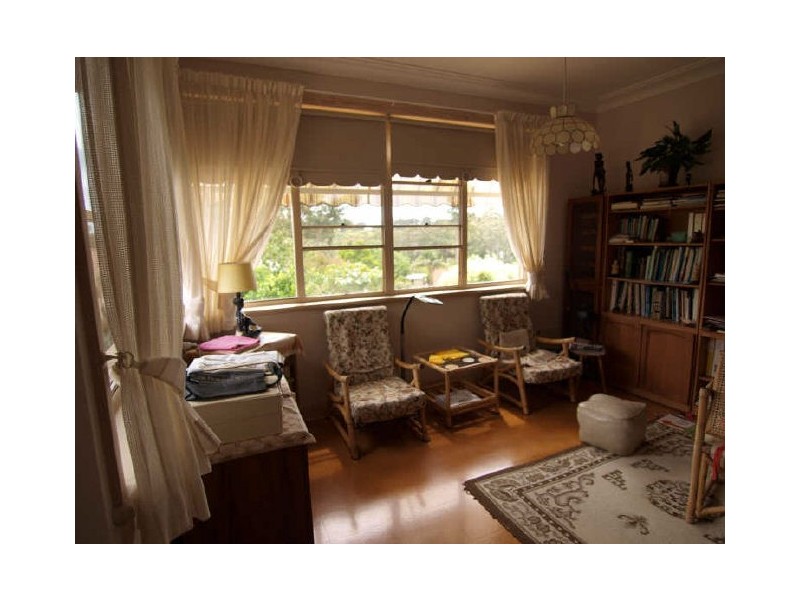 7 Blaxland Crescent, Sunshine Bay NSW 2536