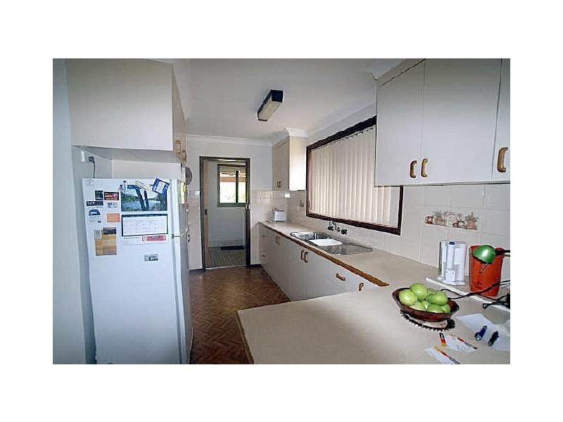 7 Pacific Road, Surf Beach NSW 2536