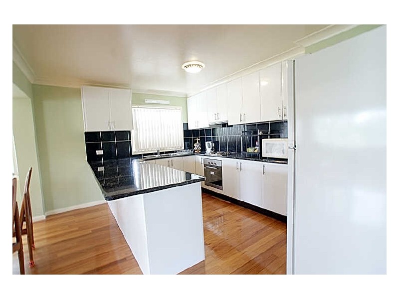 18 Timbara Crescent, Surfside NSW 2536