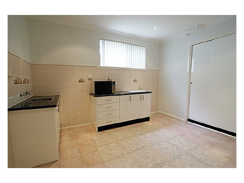 18 Timbara Crescent, Surfside NSW 2536