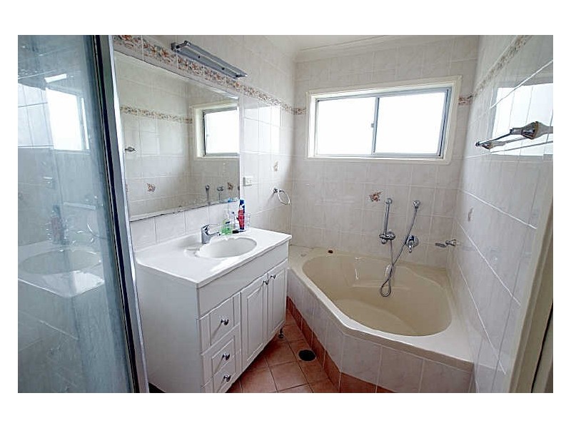 18 Timbara Crescent, Surfside NSW 2536
