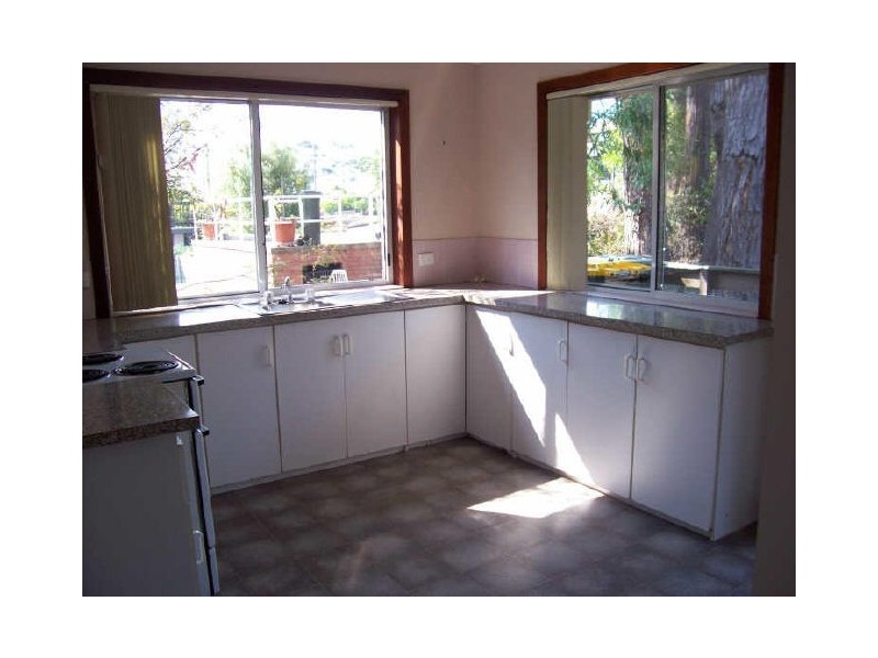 35 OCEAN AVE, Surf Beach NSW 2536