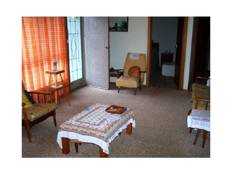 18 Dolphin Avenue, Batemans Bay NSW 2536