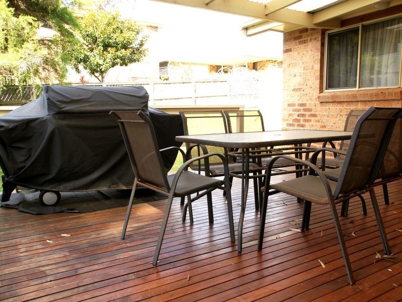 18 Surf Beach Ave, Surf Beach NSW 2536