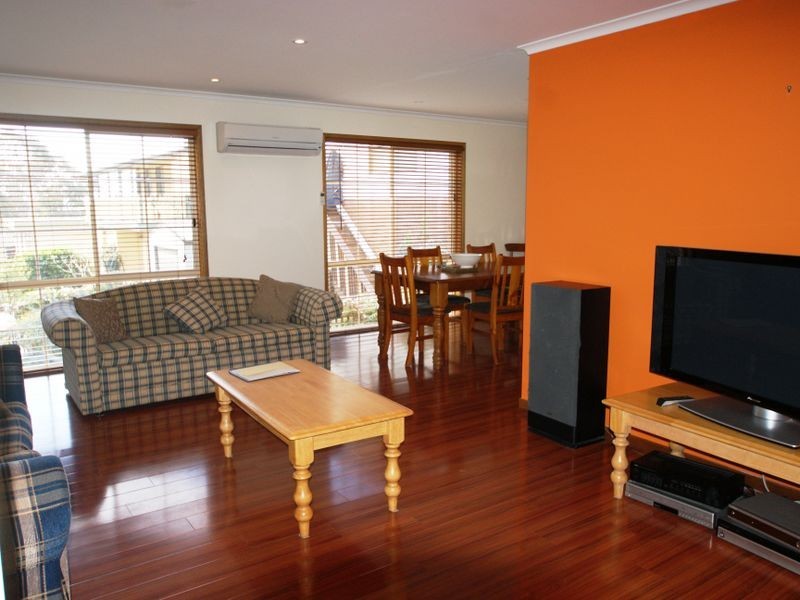 18 Surf Beach Ave, Surf Beach NSW 2536