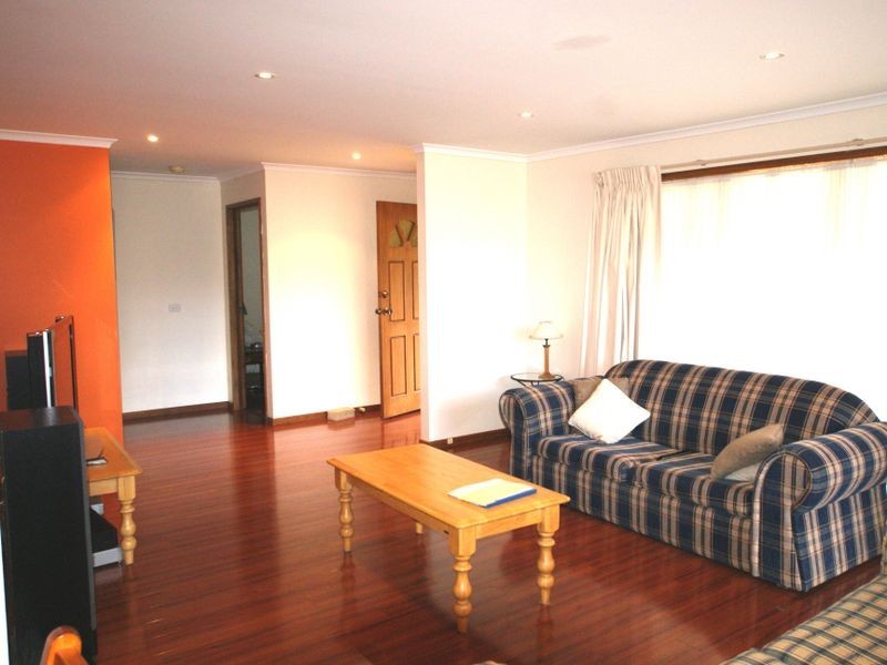 18 Surf Beach Ave, Surf Beach NSW 2536