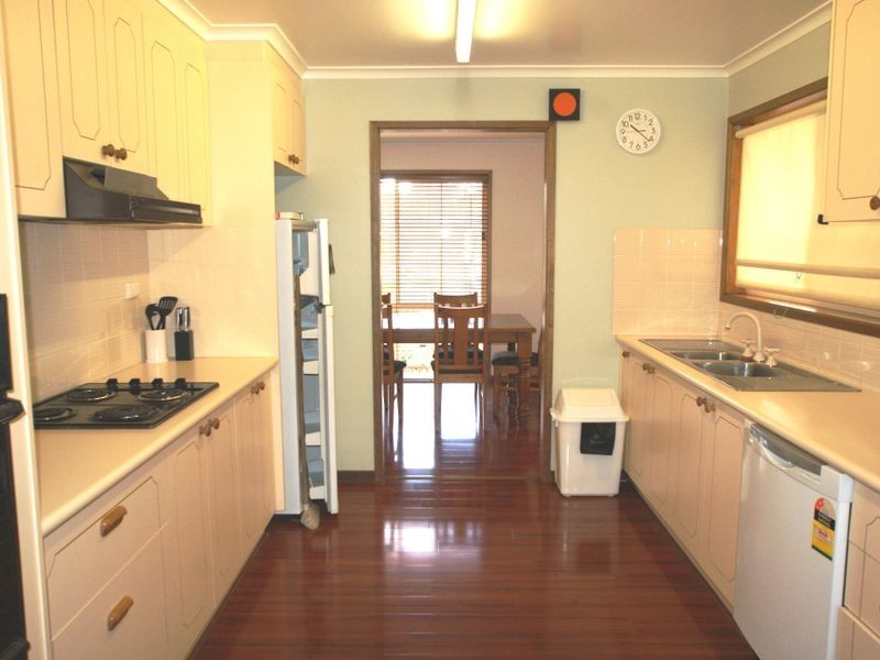 18 Surf Beach Ave, Surf Beach NSW 2536