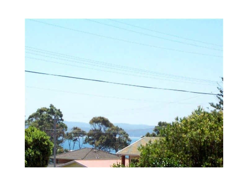 18 WATTLE CRESCENT, Batehaven NSW 2536