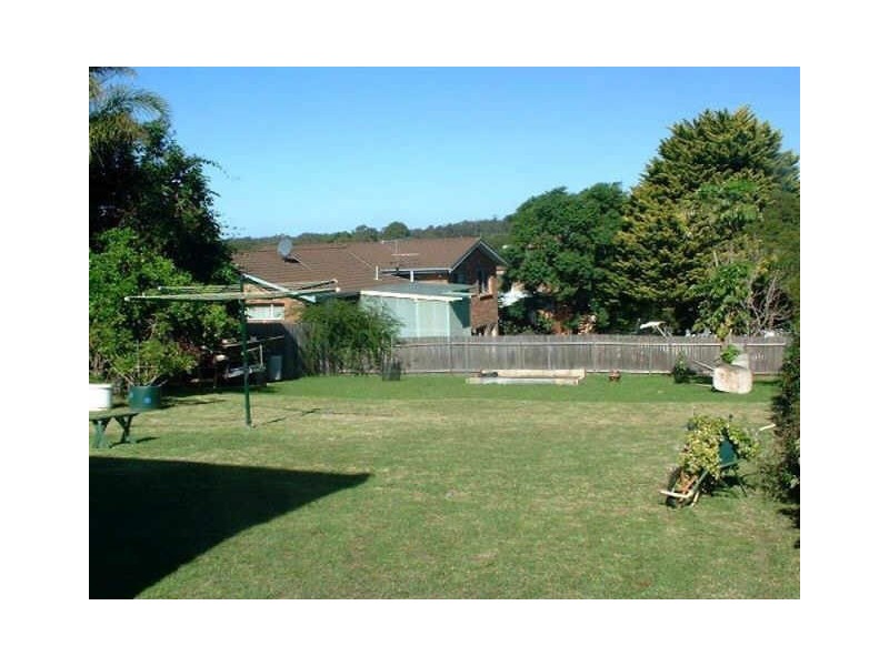 18 WATTLE CRESCENT, Batehaven NSW 2536