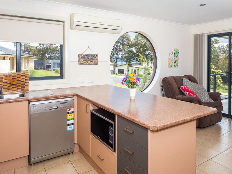 2/62 COURTNEY CRESCENT, Long Beach NSW 2536