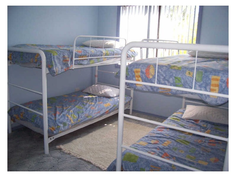 17 TRISTANIA PLACE, Maloneys Beach NSW 2536