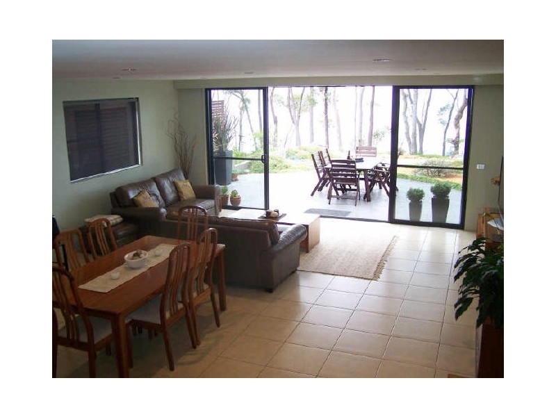 1/207 Beach Road, Denhams Beach NSW 2536