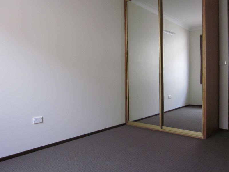 10 Clare Cres, Batehaven NSW 2536