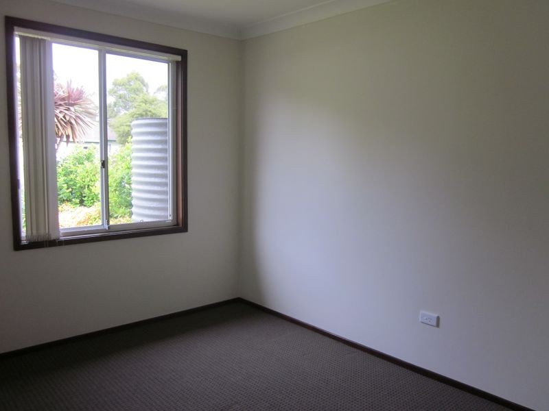 10 Clare Cres, Batehaven NSW 2536