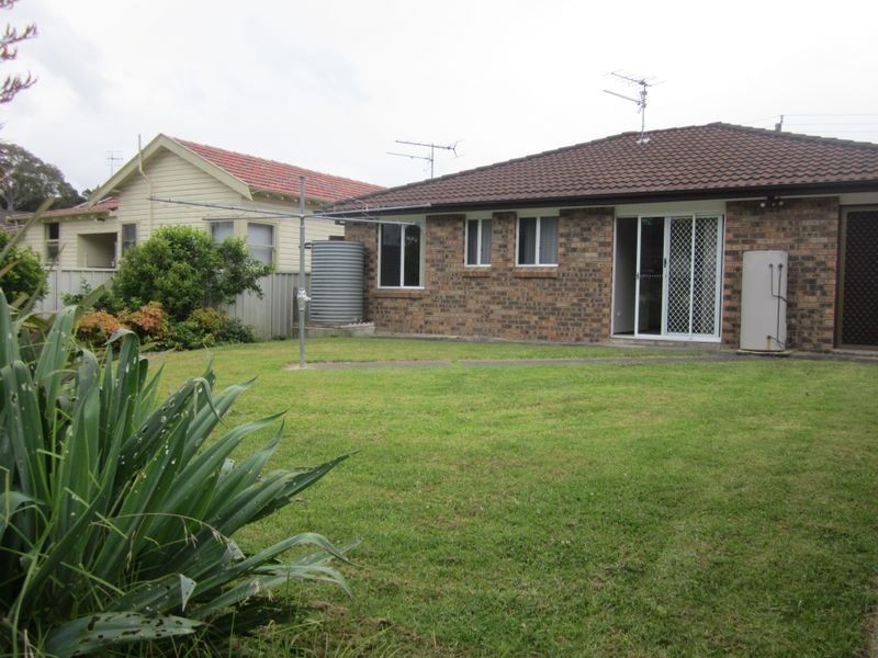 10 Clare Cres, Batehaven NSW 2536