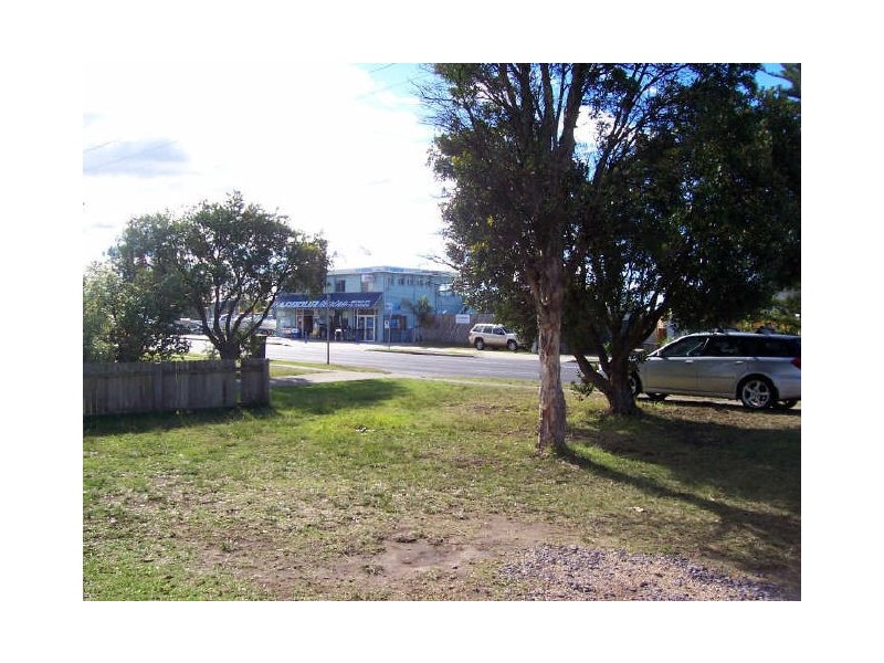104 Beach Road, Batemans Bay NSW 2536