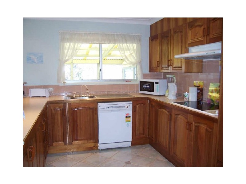 41 Barbara Crescent, Denhams Beach NSW 2536