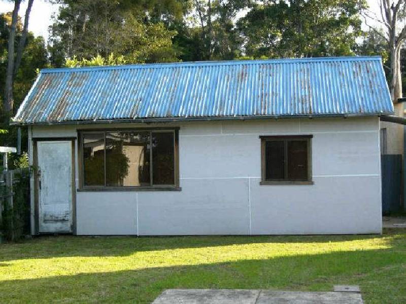 390 Beach Road, Batehaven NSW 2536