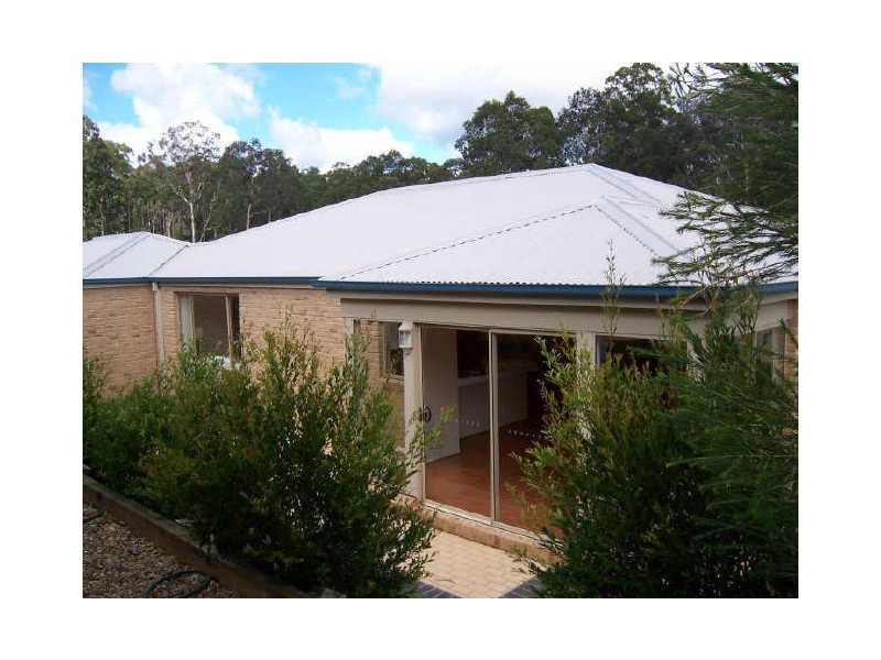3 Stuart Place, Sunshine Bay NSW 2536