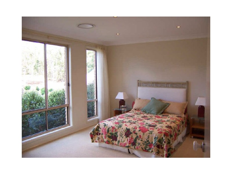 3 Stuart Place, Sunshine Bay NSW 2536