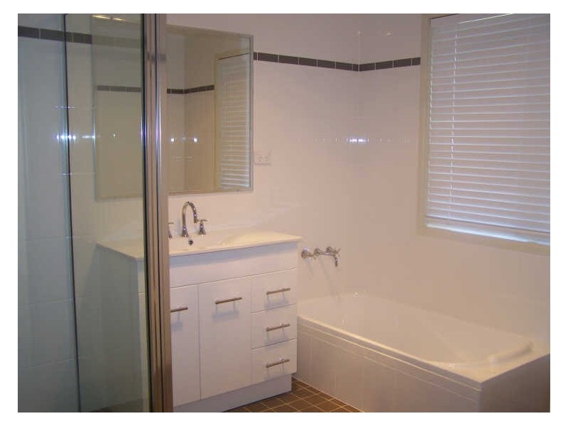 1 Heron Rd, Catalina NSW 2536