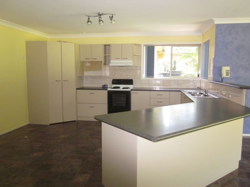 17 Riverview Crescent, Catalina NSW 2536