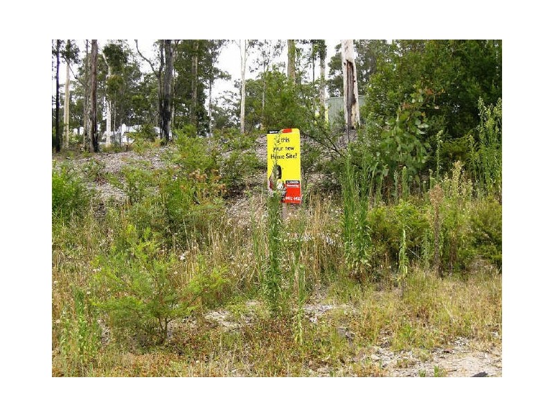 3 Hartog Place, Sunshine Bay NSW 2536