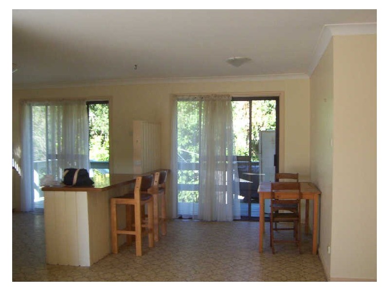 637 Beach Road, Surf Beach NSW 2536