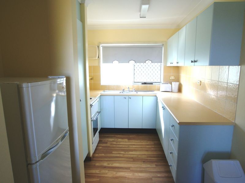 1/6 Myamba Parade, Surfside NSW 2536