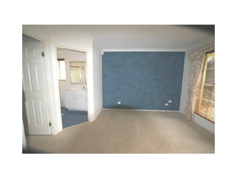 75 Grantham Road, Batehaven NSW 2536