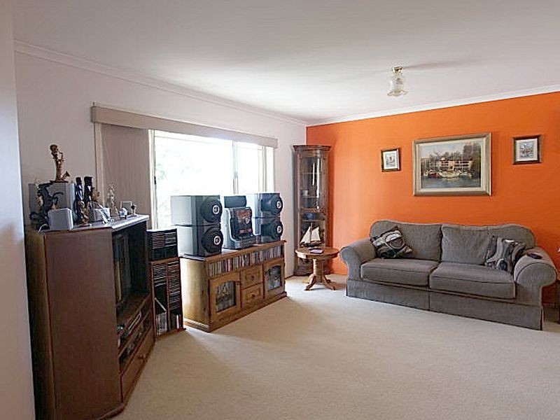 9 Gull Close, Catalina NSW 2536