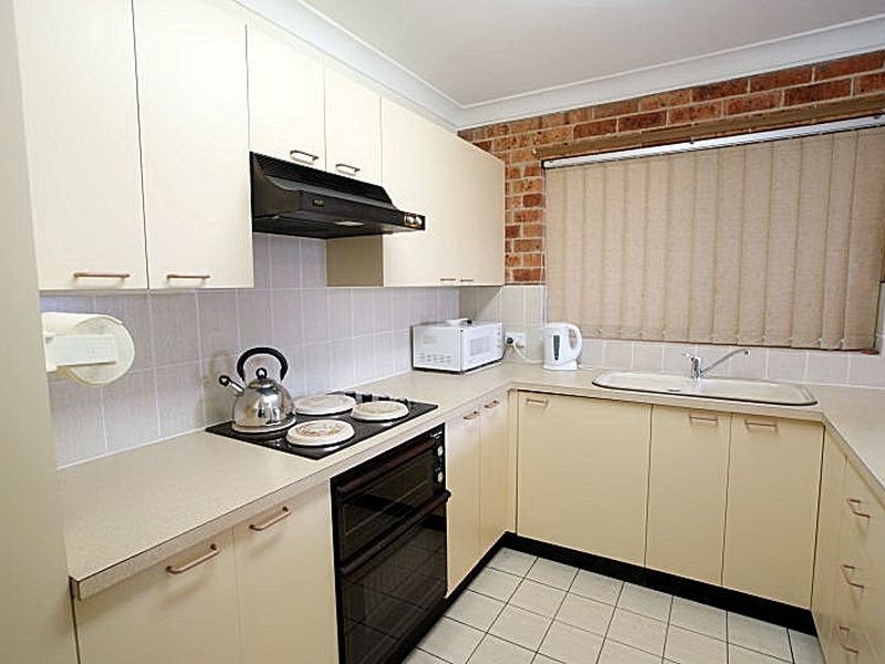 4 Haven Mews/2 Sheila Street, Batehaven NSW 2536