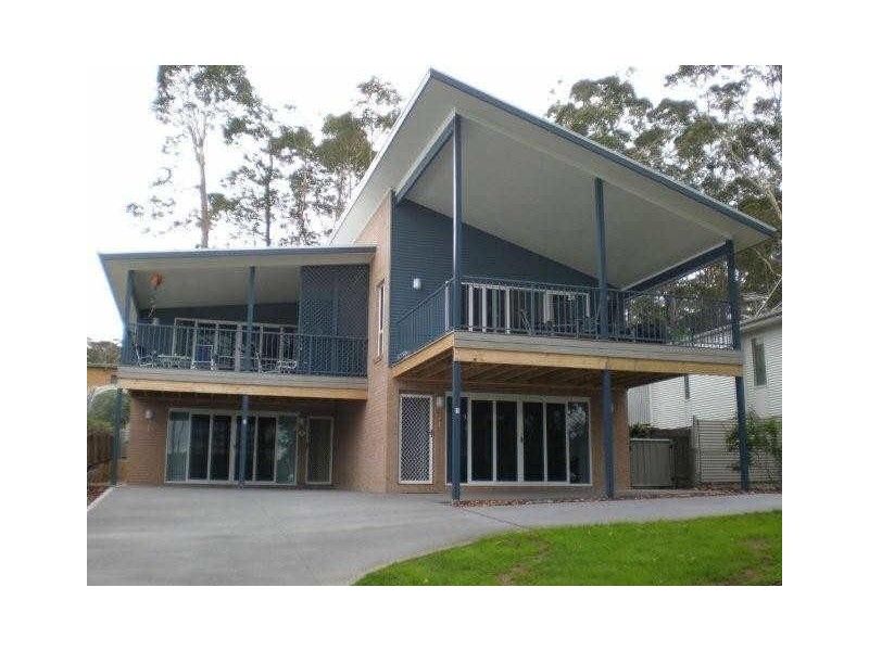 2/8 FAUNA AVE, Long Beach NSW 2536