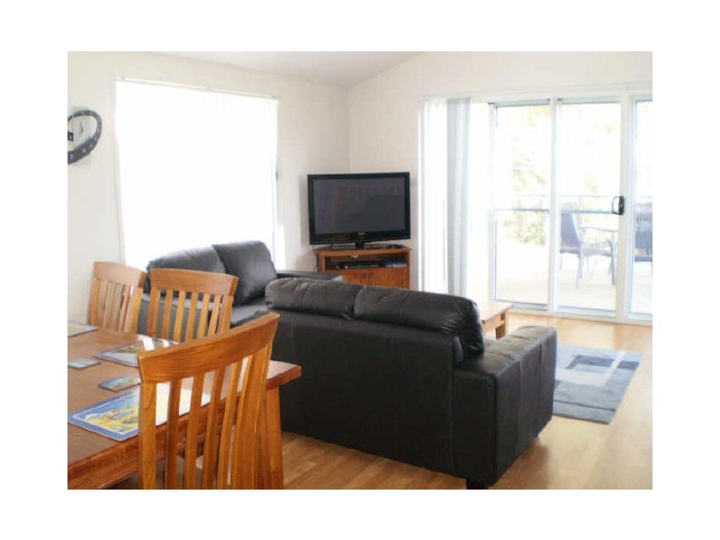 2/8 FAUNA AVE, Long Beach NSW 2536