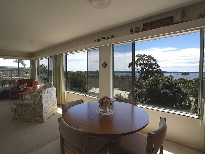 11 Calga Crescent, Catalina NSW 2536