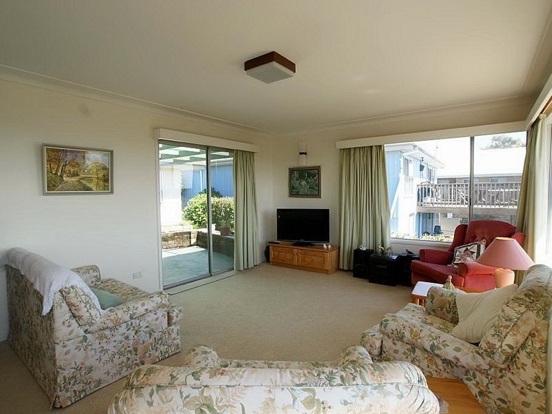 11 Calga Crescent, Catalina NSW 2536