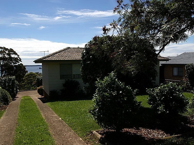 11 Calga Crescent, Catalina NSW 2536