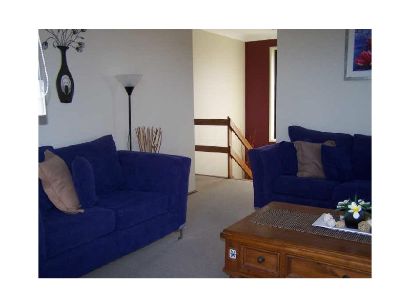 13 Hawks Nest Place, Surfside NSW 2536