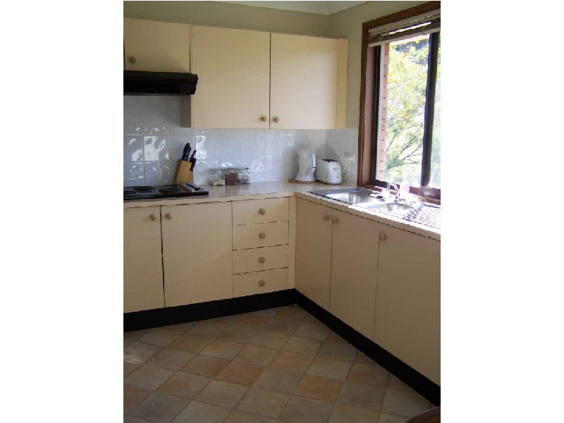 13 Hawks Nest Place, Surfside NSW 2536